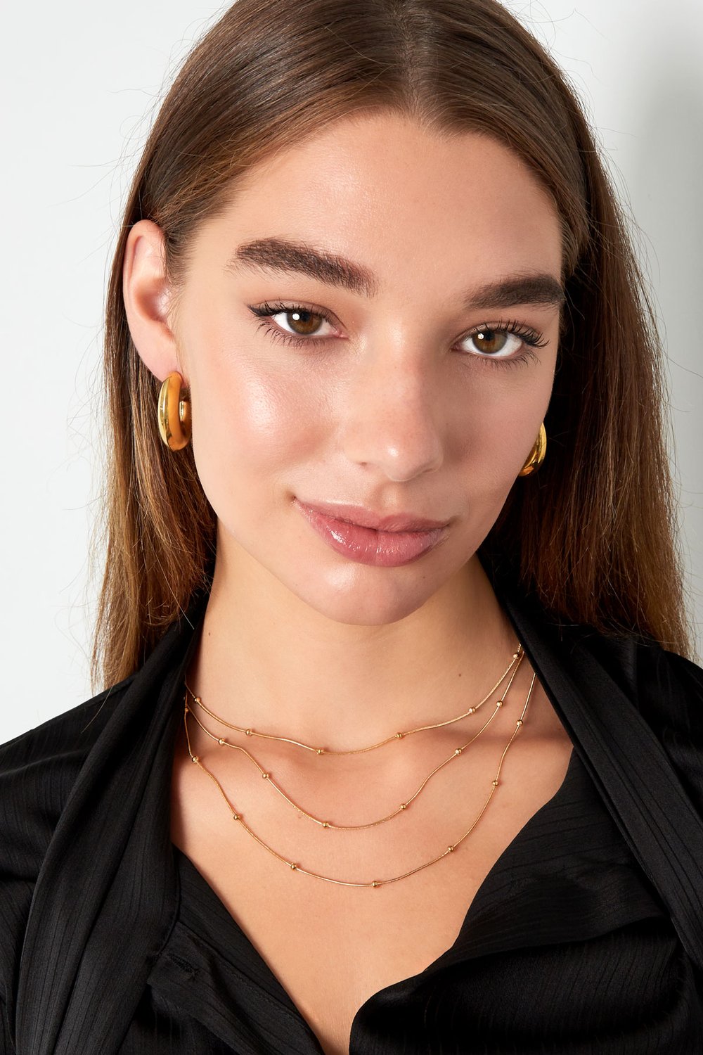 necklace with a twist h5Picture4